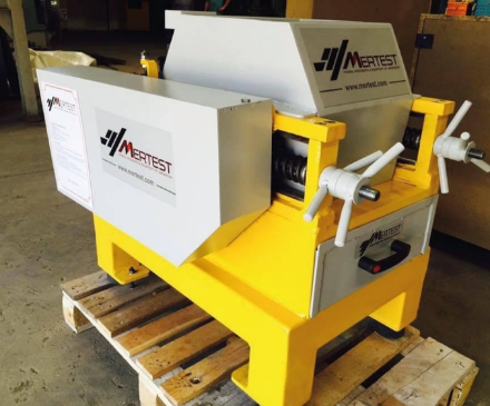 Laboratory Type Crushers